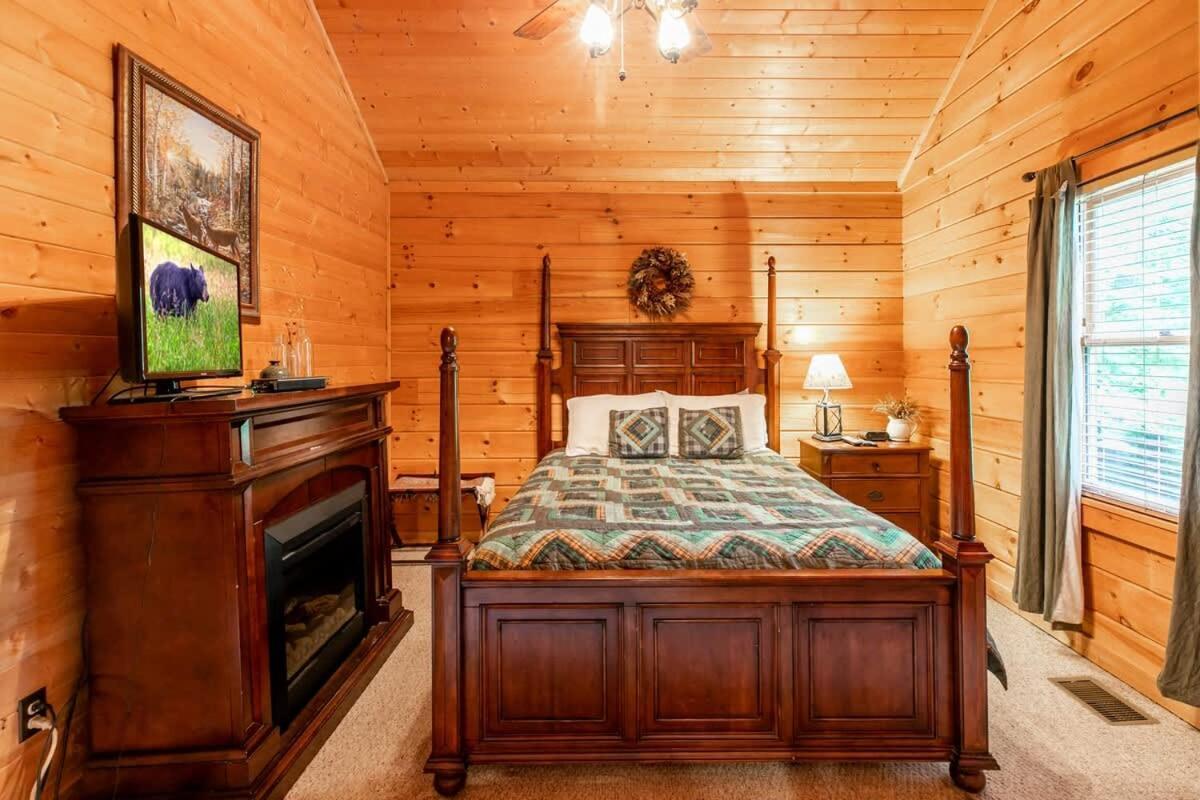 Nice View Fireplace, Hot Tub, Porch Bed, Private Sevierville Eksteriør bilde