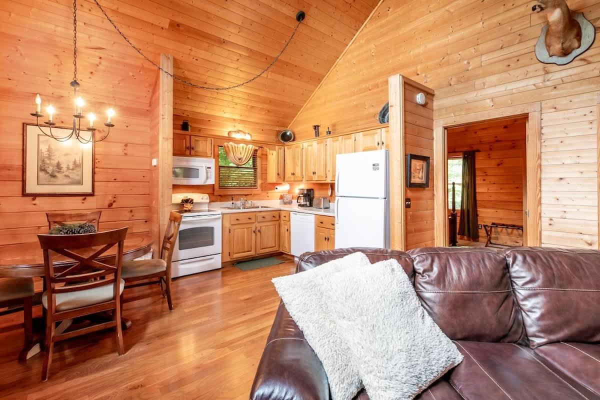 Nice View Fireplace, Hot Tub, Porch Bed, Private Sevierville Eksteriør bilde