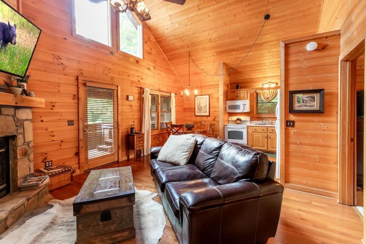 Nice View Fireplace, Hot Tub, Porch Bed, Private Sevierville Eksteriør bilde