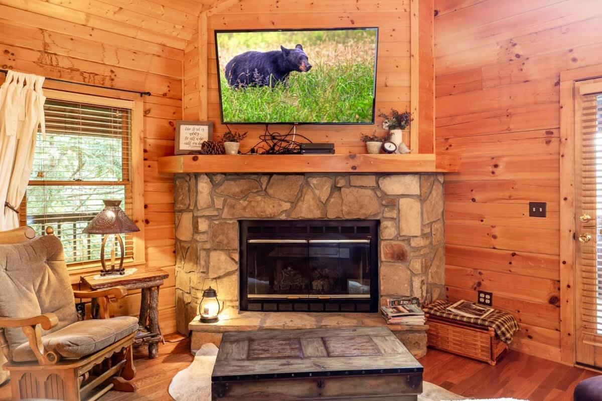 Nice View Fireplace, Hot Tub, Porch Bed, Private Sevierville Eksteriør bilde