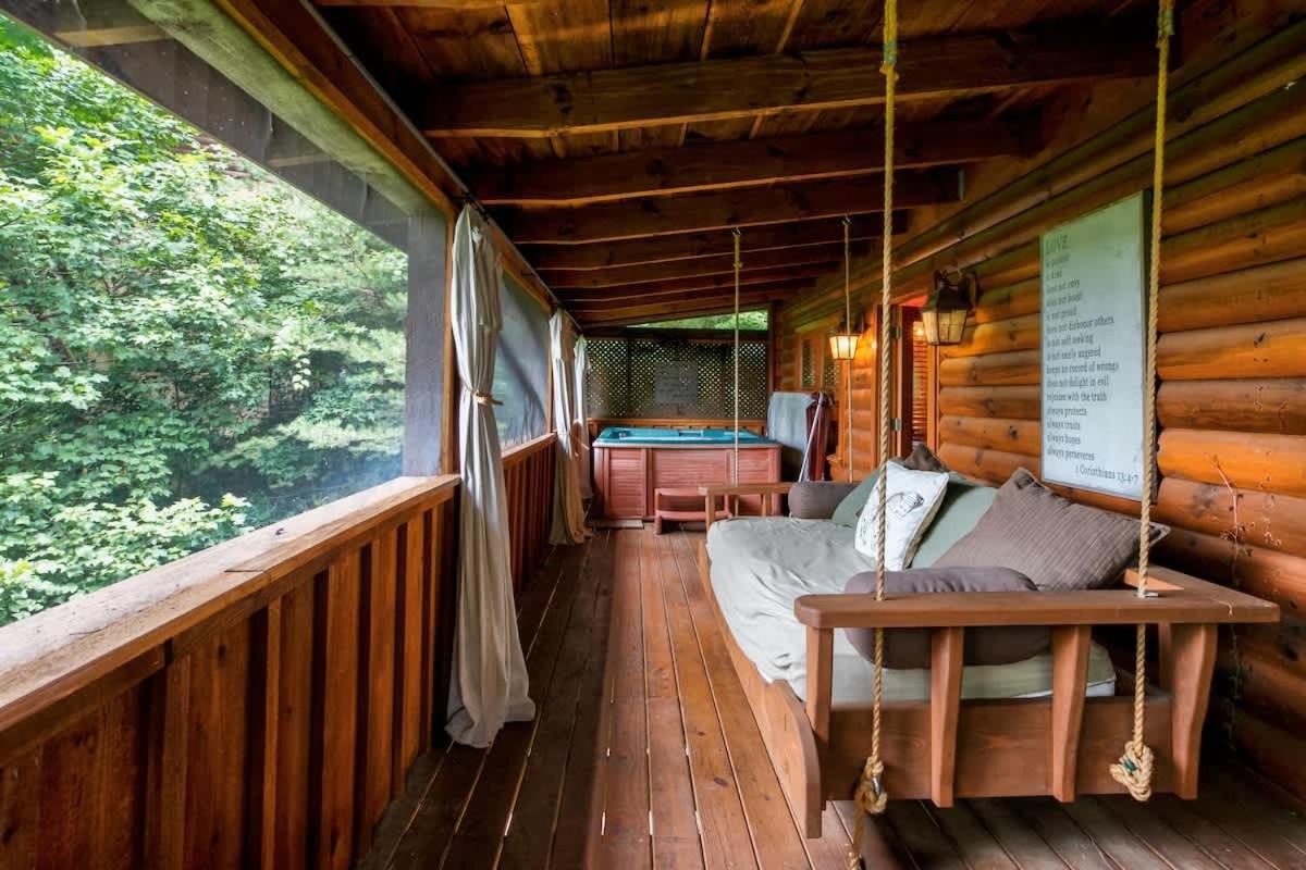 Nice View Fireplace, Hot Tub, Porch Bed, Private Sevierville Eksteriør bilde